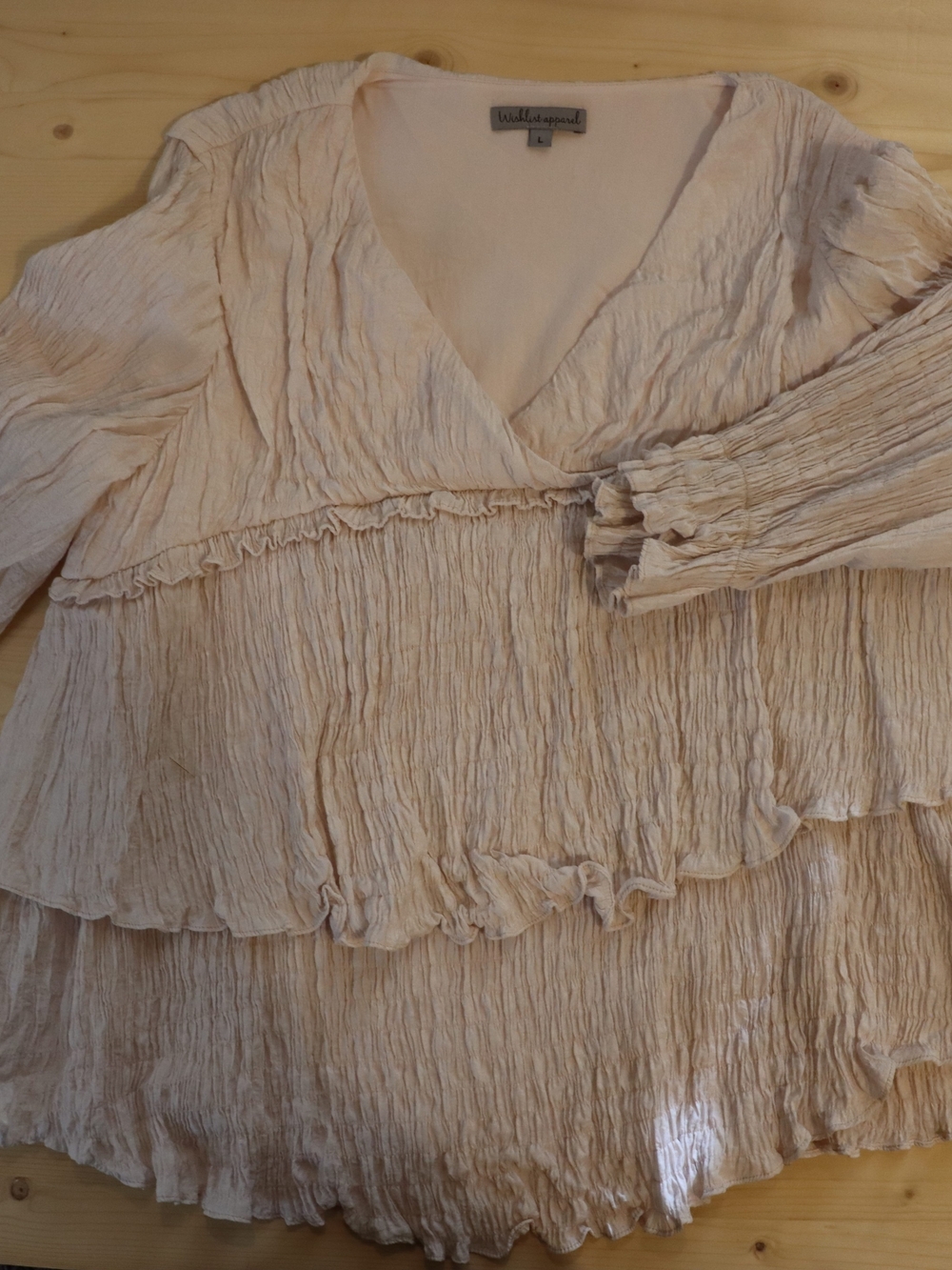 Women’s Crinkled V-Neck Tiered Blouse in Cream